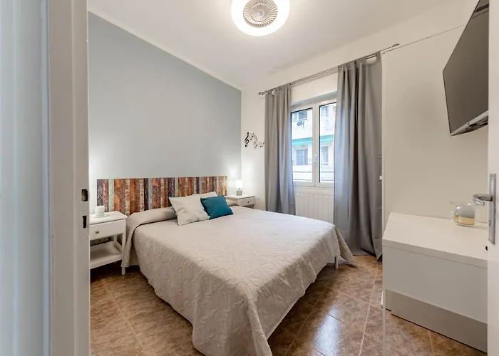 H11 Ariston Centro - Mare * San Remo